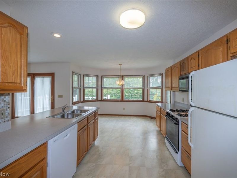 3233 Bramblewood Way, Avon, OH 44011 Photo 27