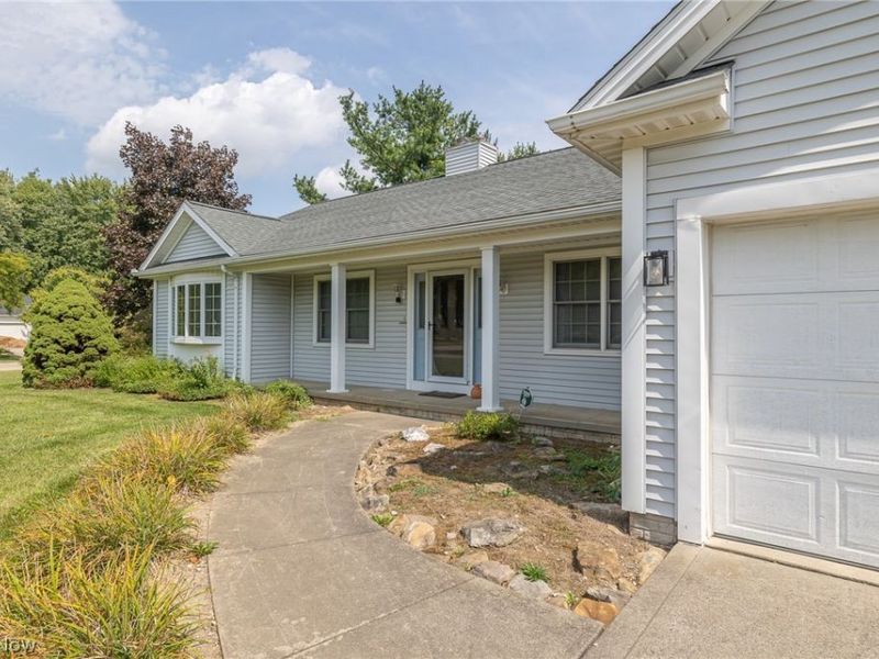 3233 Bramblewood Way, Avon, OH 44011 Photo 3