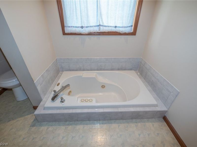 3233 Bramblewood Way, Avon, OH 44011 Photo 32