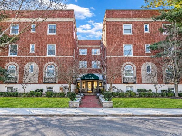 30 Shipherd Avenue , Unit #9B, Lynbrook, NY 11563