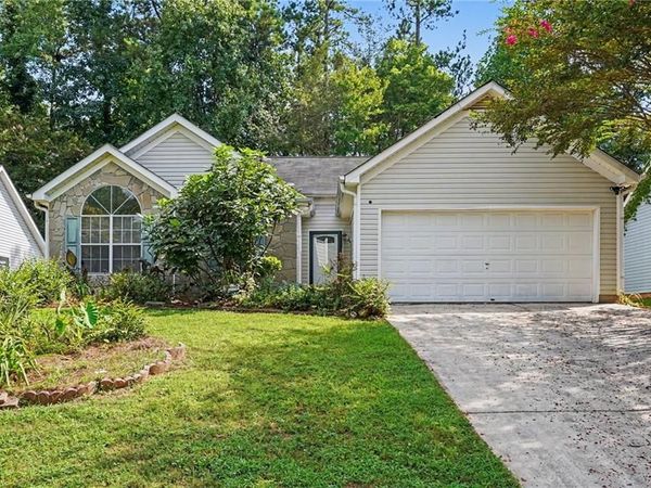 834 Sweetwater Way , Mcdonough, GA 30253