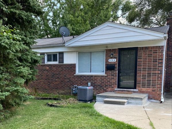 533 Martin Luther King Jr Boulevard N, Pontiac, Mi 48342