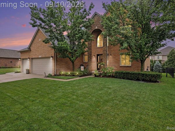 49756 Labaere Drive, Macomb Township, Mi 48044