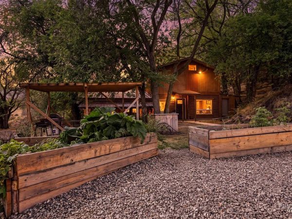 6 Sunburst Rd, Horseshoe Bend, ID 83629