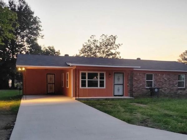141 Shirra, Earle, AR 72205