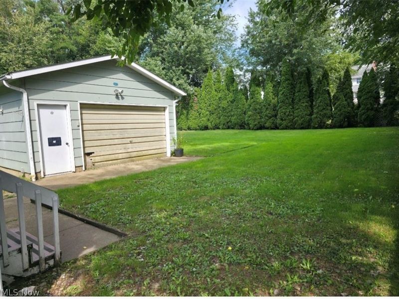 645 Sanford Avenue, Akron, OH 44305 Photo 3