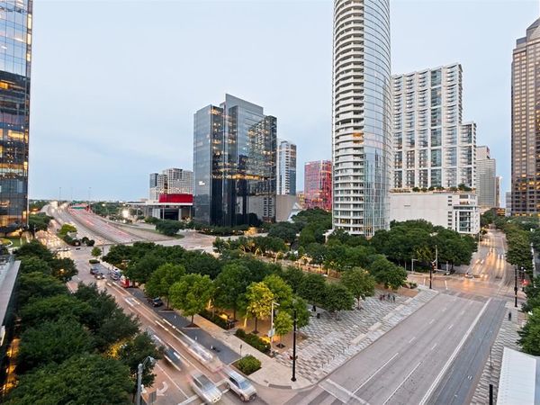 2025 Woodall Rodgers Freeway , Unit 23, Dallas, TX 75201