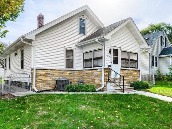 1428 Hazel Street N, Saint Paul, MN 55119