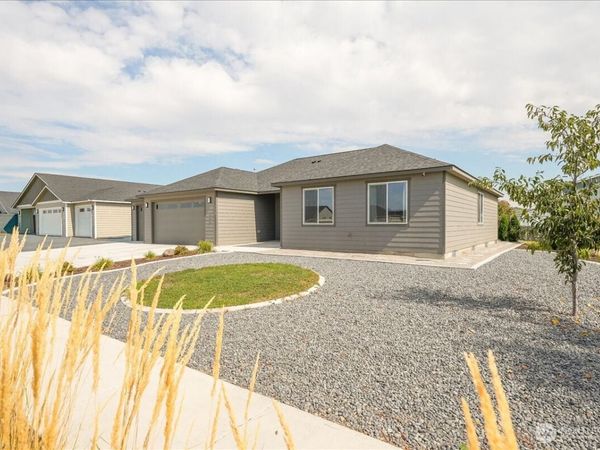203 N Gold Cup Dr. , Moses Lake, WA 98837