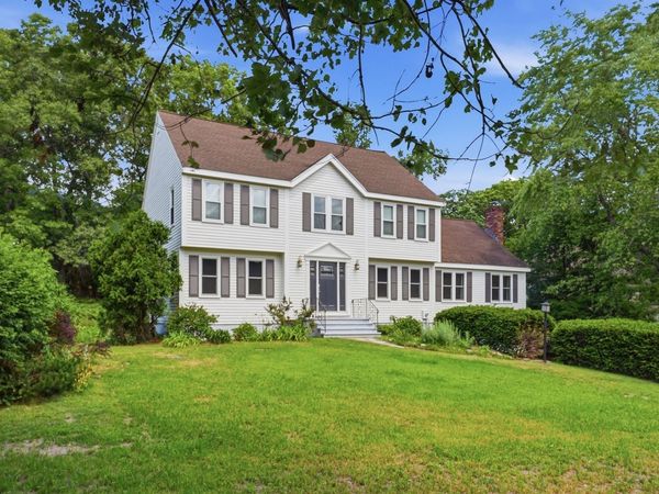 144 Hill St, Concord, MA 01742