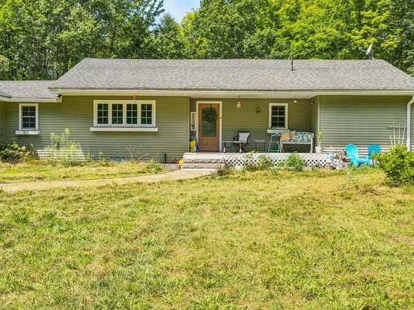 811 Chase Rd, Lunenburg, MA 01462