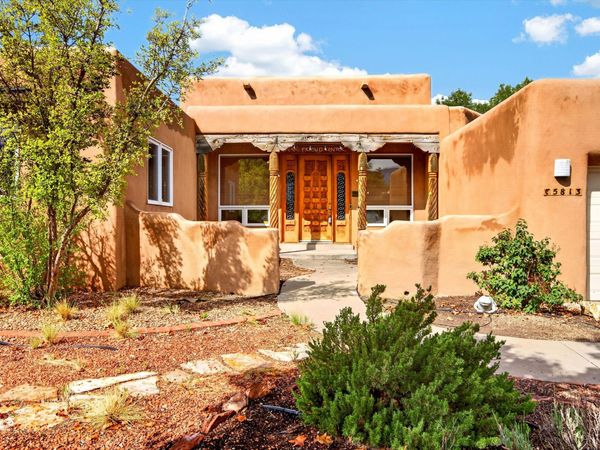 5813 Balsa Place NE, Albuquerque, NM 87111