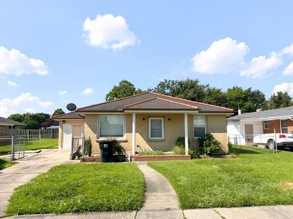 204 W PROSPER Street, Chalmette, LA 70043