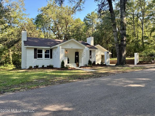 415 E Pine Avenue, Mendenhall, MS 39114