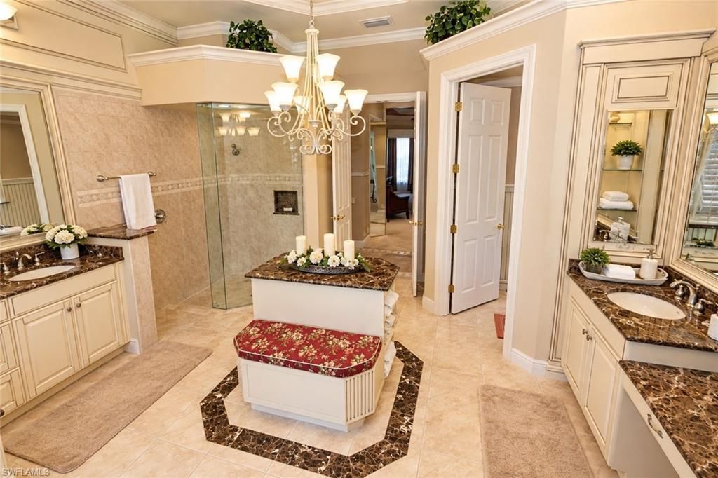7491 Treeline Dr, Naples, FL 34119 Photo