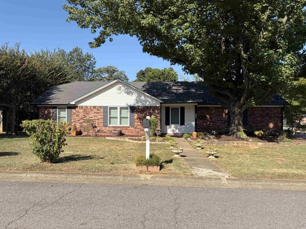 27 Hartwell , Searcy, AR 72143