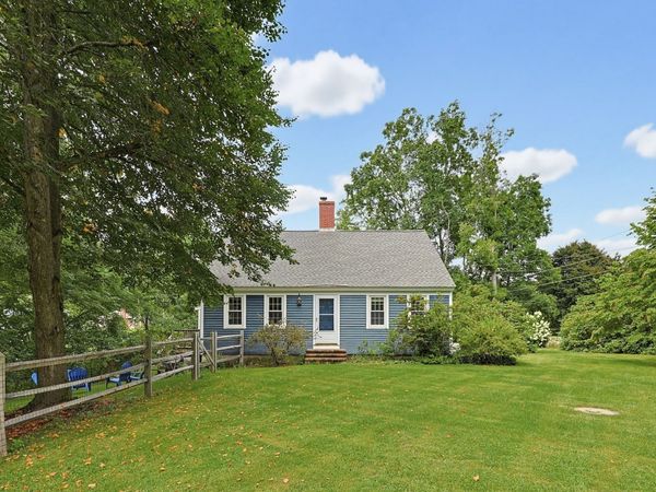 79 Mount Lebanon St, Pepperell, MA 01463
