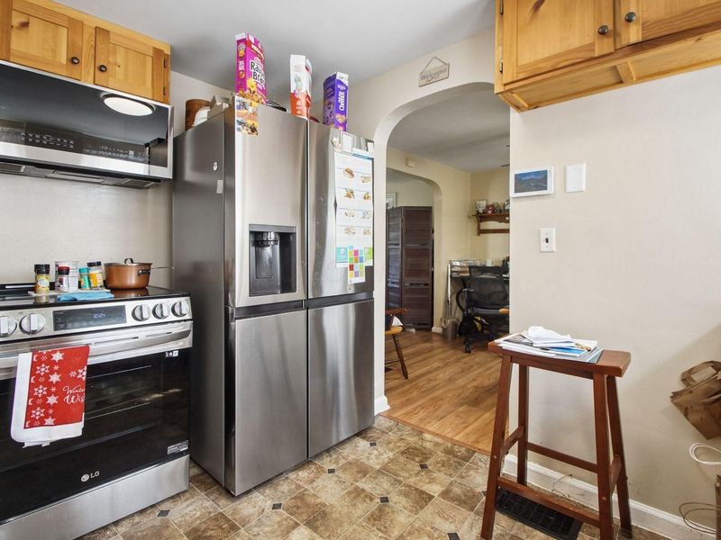 2422 Bretton Place, Columbus, OH 43211 Photo 4