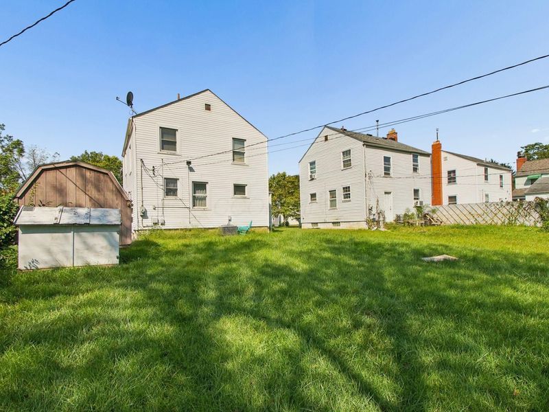 2422 Bretton Place, Columbus, OH 43211 Photo 9