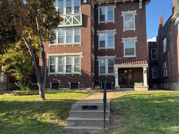 5147 Waterman Boulevard , St Louis, MO 63108