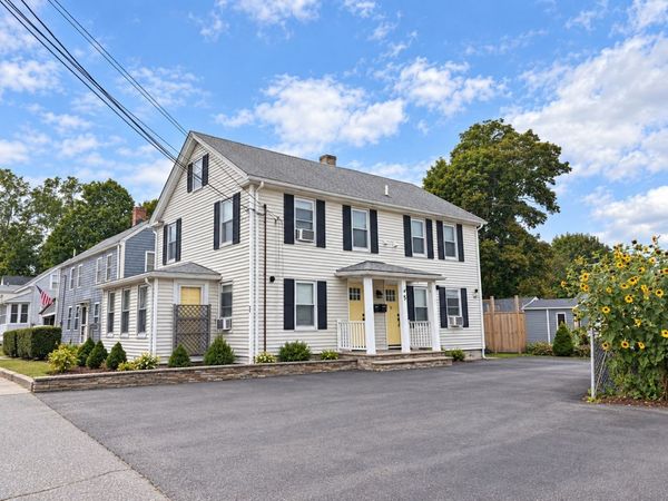 5 Washington St, Amesbury, MA 01913