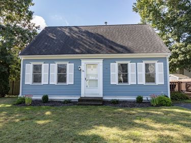 36 Redwood Circle, Pembroke, MA 02359
