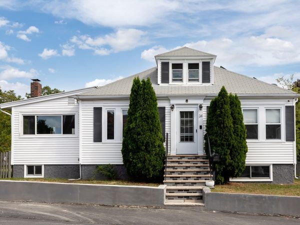 34 Farrington Ave, Dedham, MA 02026