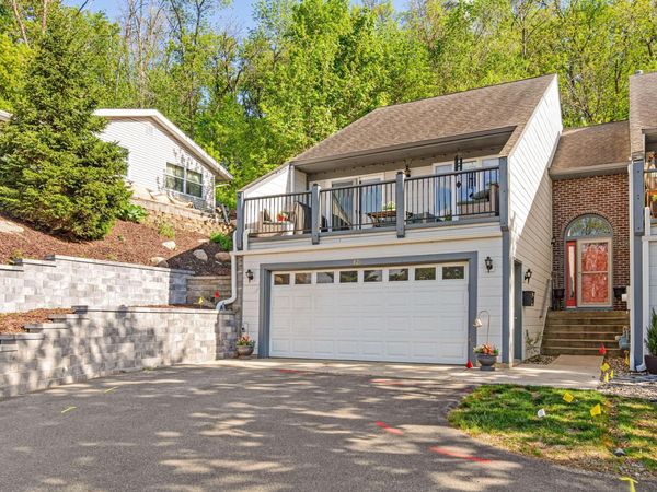 421 E Lake Street , Waconia, MN 55387