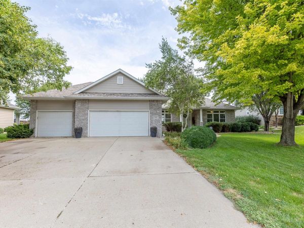 459 E Sawgrass, Dakota Dunes, SD 57049