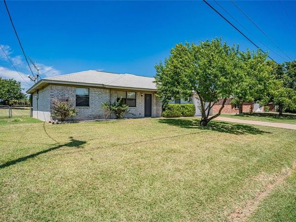 4031 Country Meadows Circle, Granbury, TX 76049