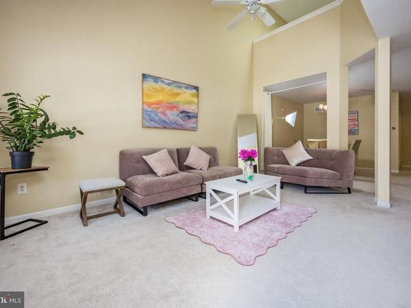 240 W RED LION DRIVE W, BEAR, DE 19701