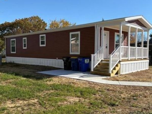 6 GREENWOOD CIRCLE, CLAYTON, DE 19938