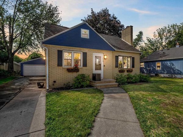 1028 MAYER STREET, Menasha, WI 54952