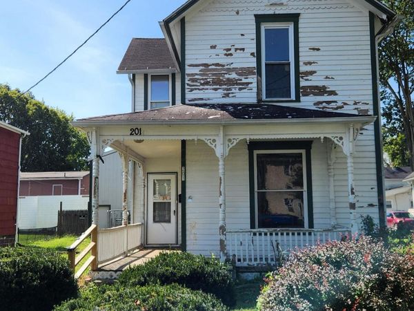 201 Maholm Street , Newark, OH 43055