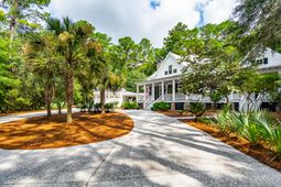 204 Royal Assembly Drive photo 4