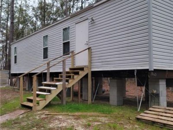 25580 LARK Street , Ponchatoula, LA 70454