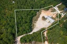 4377 Wheeland Road photo 4