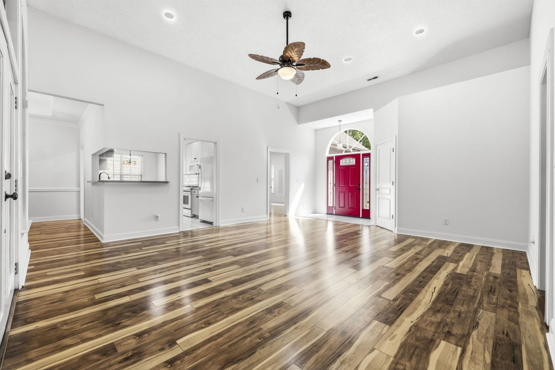 4008 Edenborough Dr. Photo 10