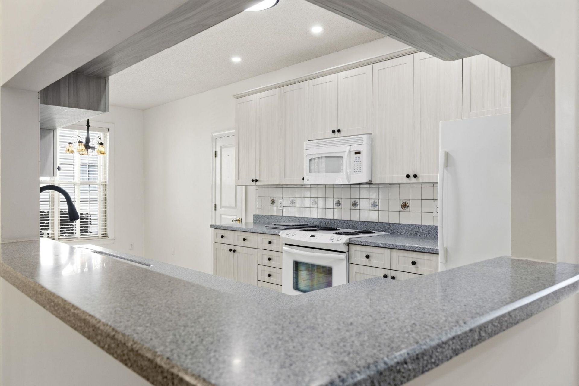 4008 Edenborough Dr. Photo 27