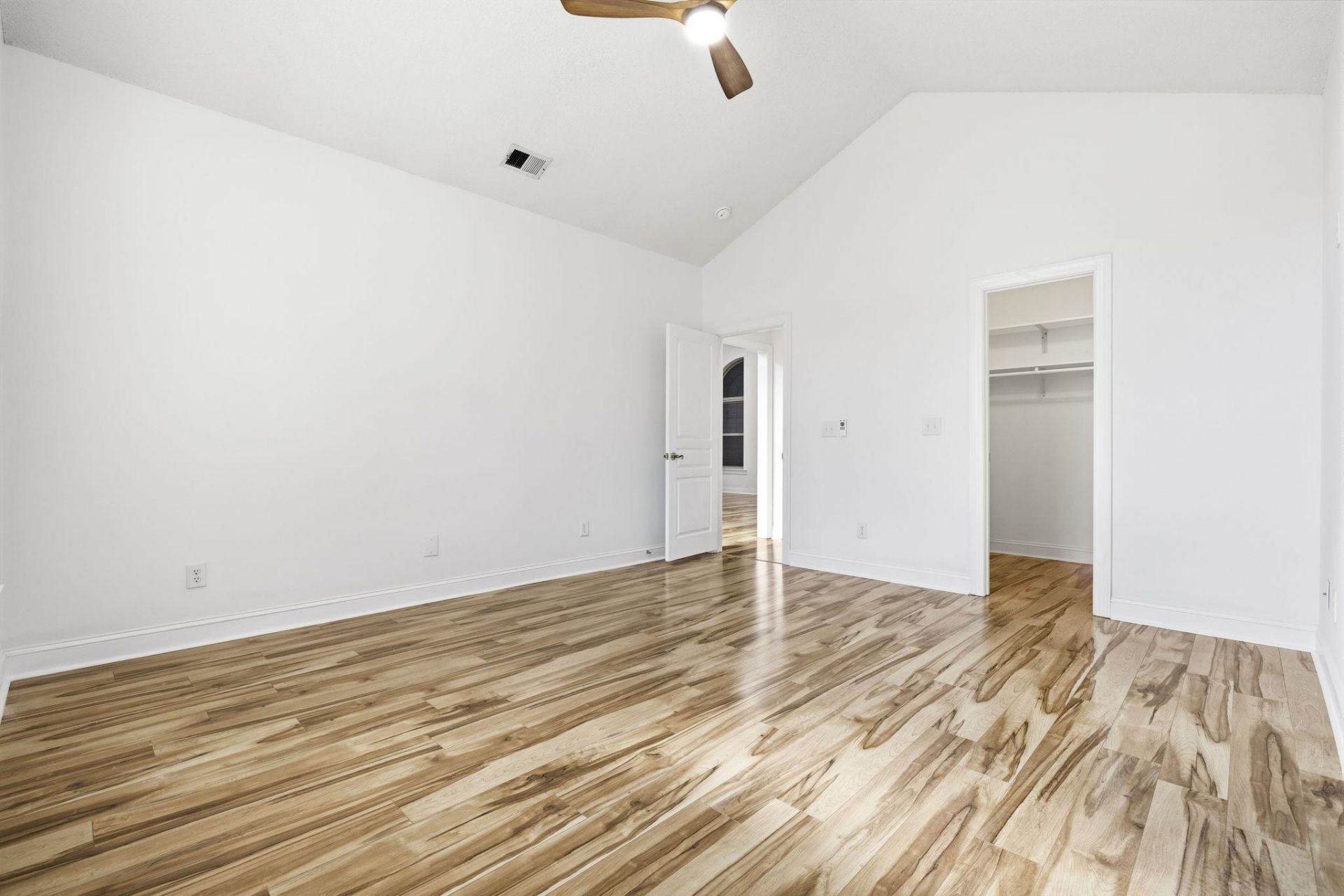 4008 Edenborough Dr. Photo 33