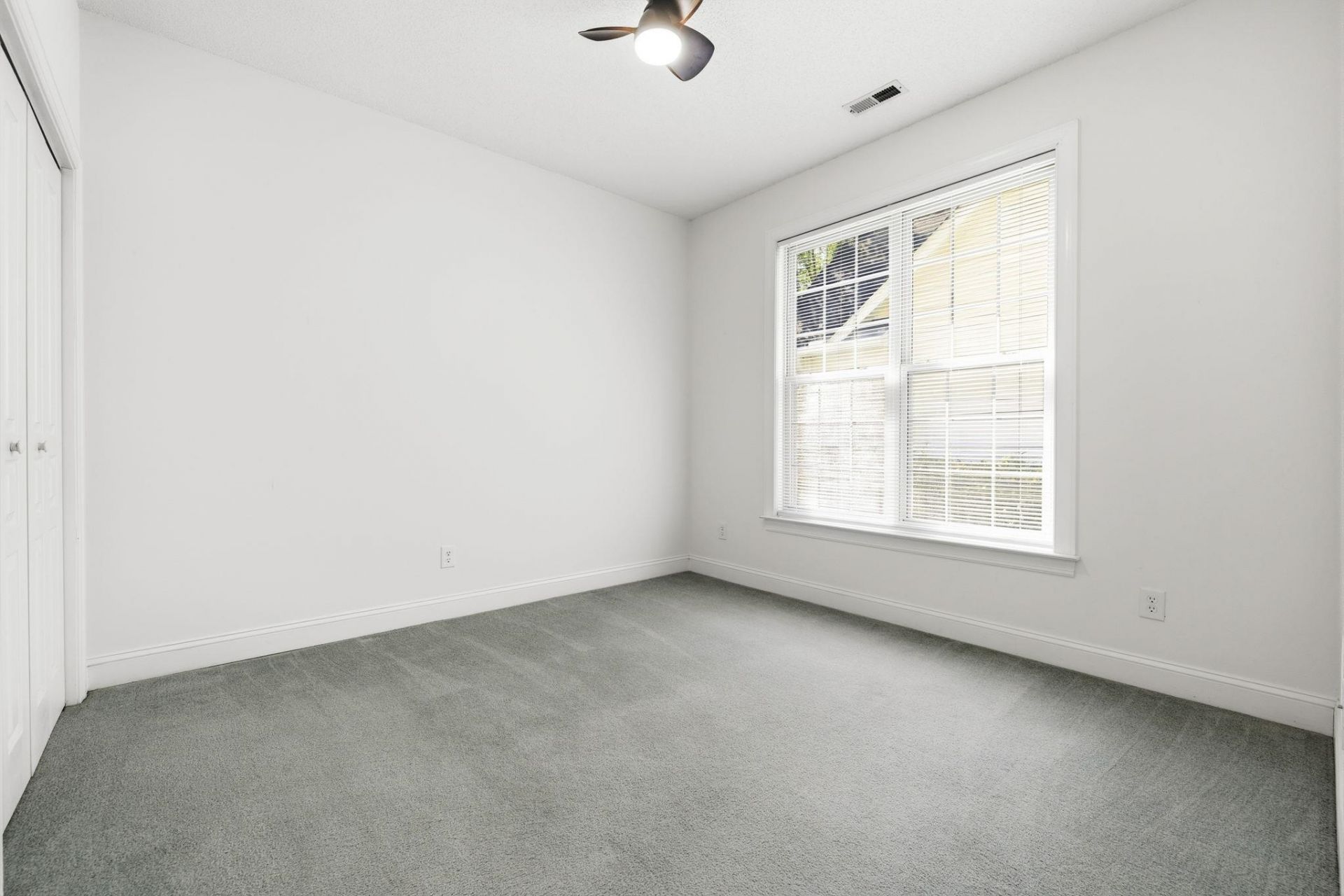 4008 Edenborough Dr. Photo 39