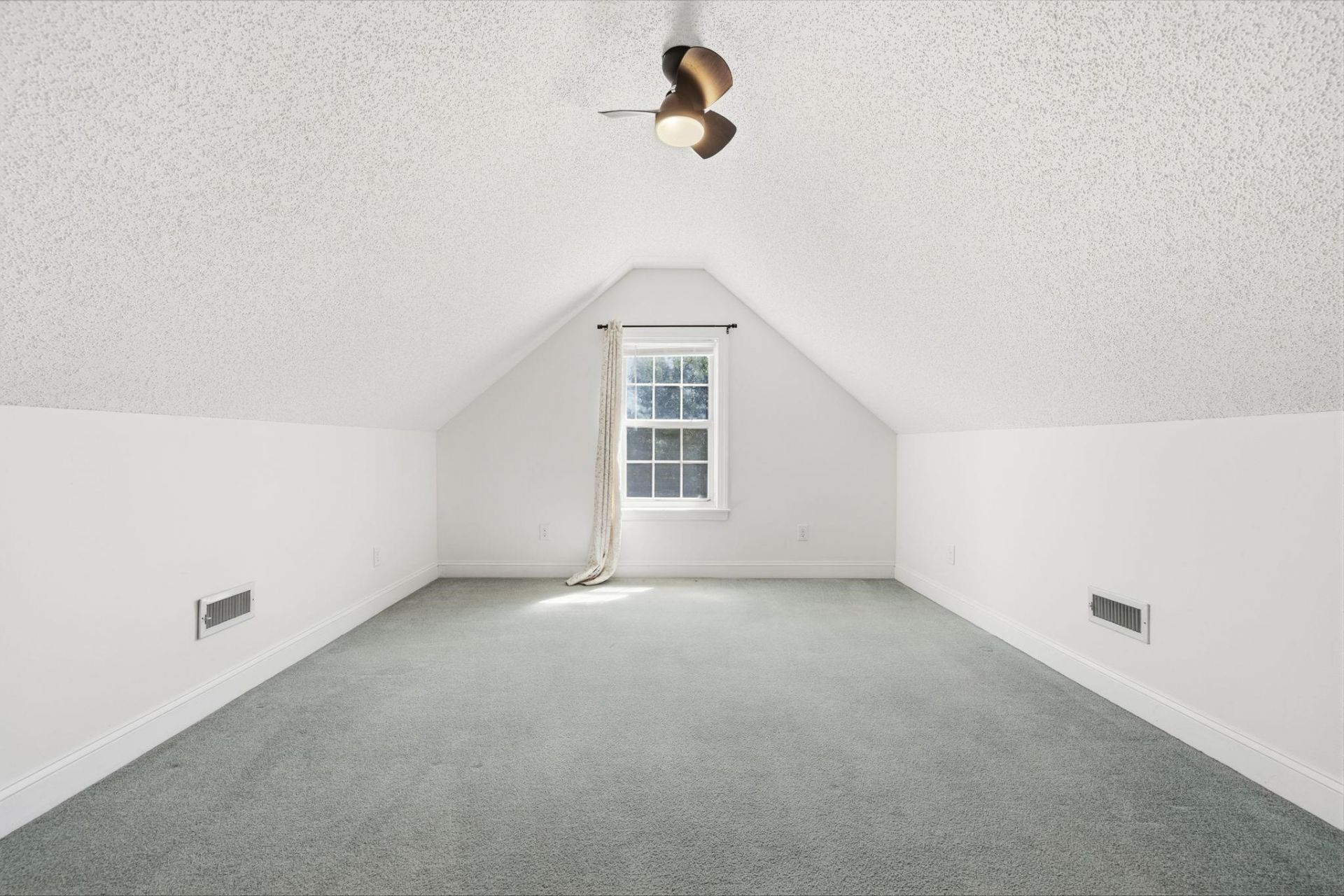 4008 Edenborough Dr. Photo 43