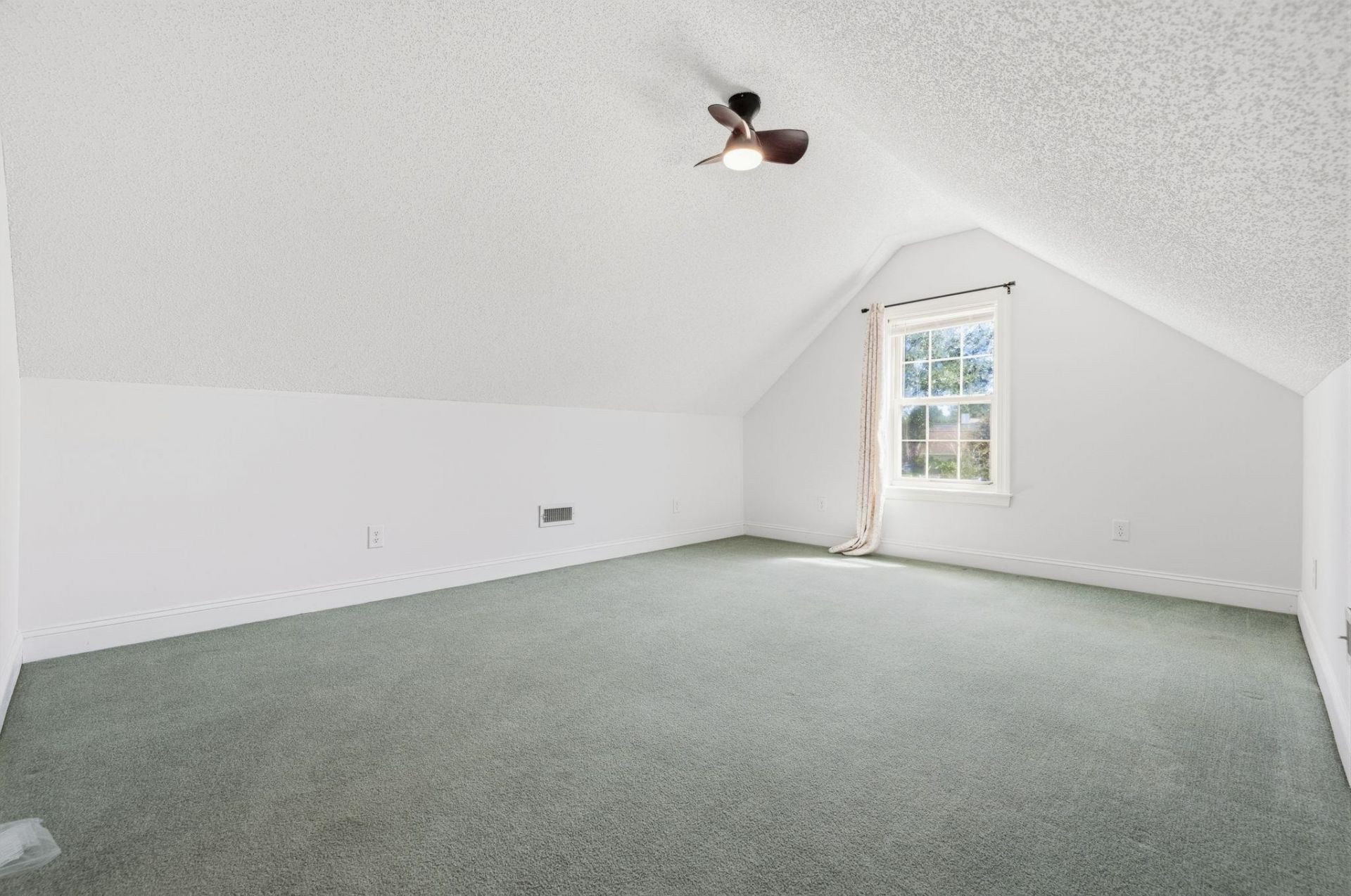 4008 Edenborough Dr. Photo 44