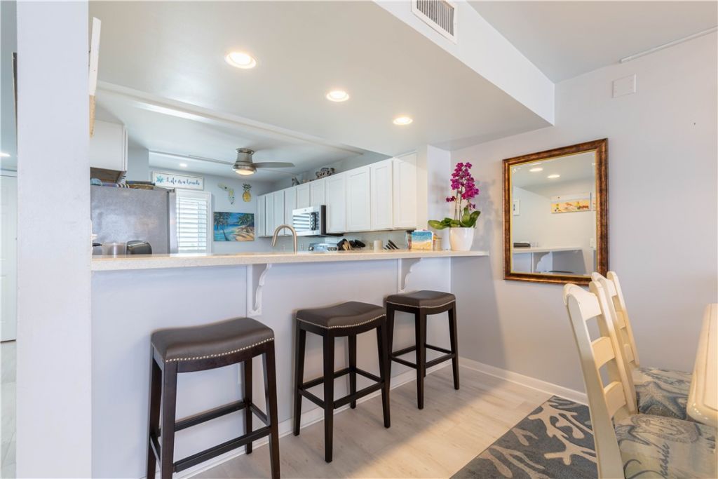 4141 Ocean Drive, Unit 504, Vero Beach, FL 32963 Photo