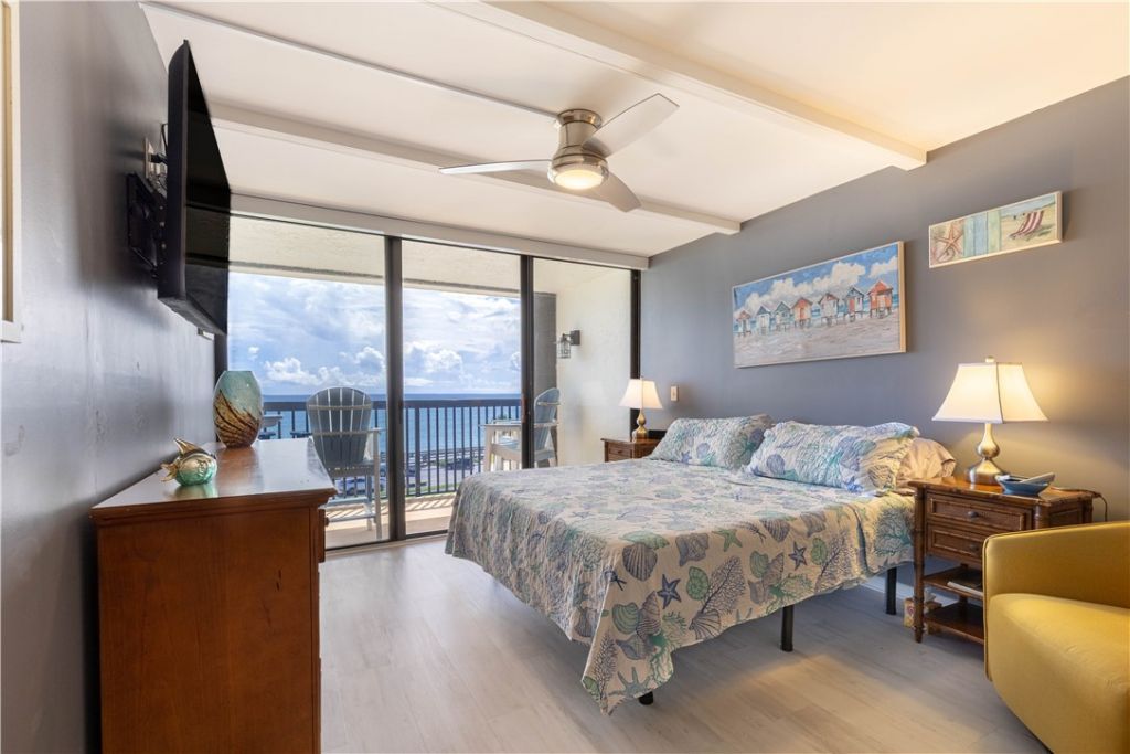 4141 Ocean Drive, Unit 504, Vero Beach, FL 32963 Photo