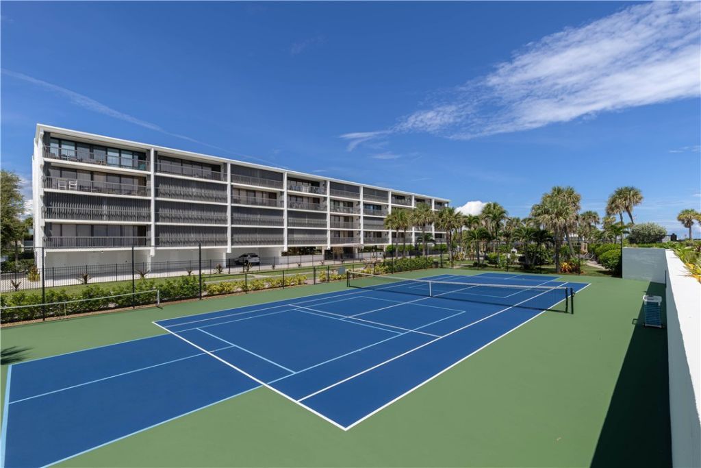 4141 Ocean Drive, Unit 504, Vero Beach, FL 32963 Photo