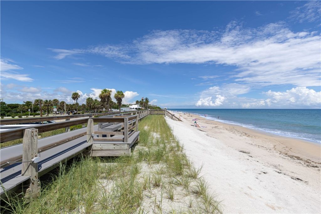 4141 Ocean Drive, Unit 504, Vero Beach, FL 32963 Photo