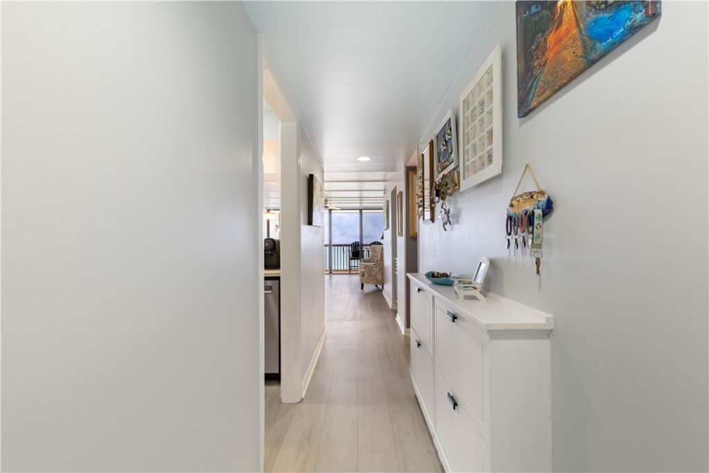 4141 Ocean Drive, Unit 504, Vero Beach, FL 32963 Photo