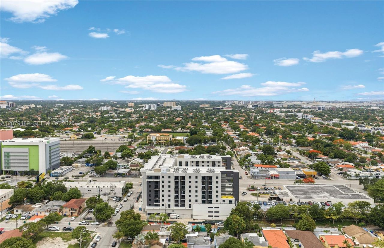 315 NW 27th Ave, Unit 424, Miami, FL 33125 Photo