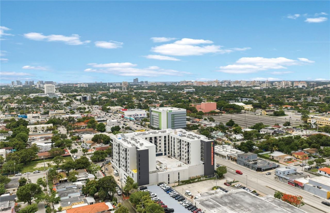 315 NW 27th Ave, Unit 424, Miami, FL 33125 Photo